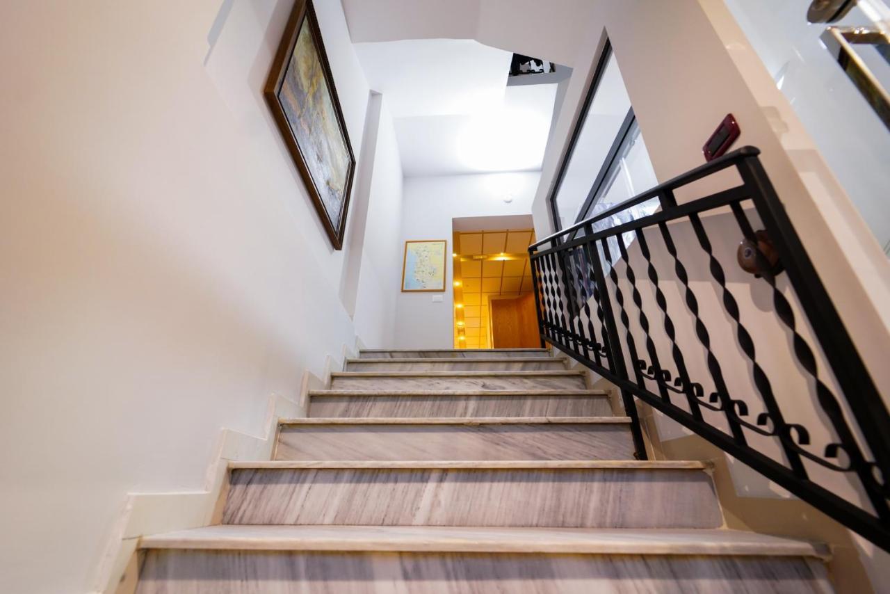 Sr99 Hotel Tiranë Luaran gambar